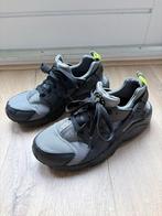 Nike Air Huarache Zwart/Grijs - Maat 38, Verzenden, Zo goed als nieuw