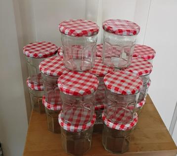 Lege jampotjes (Bon Maman) met geruite deksels - 20 stuks beschikbaar voor biedingen