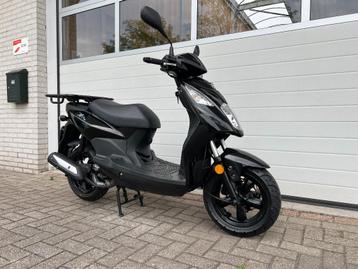Nieuwstaat Sym X PRO bezorg scooter. 2930 KM! Nieuw! beschikbaar voor biedingen