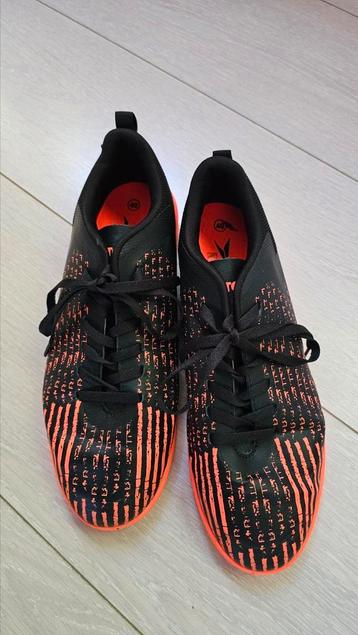 Gymschoenen/ zaalgympen maat 40 beschikbaar voor biedingen