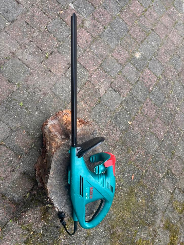 Bosch AHS 2400 Heggenschaar, Tuin en Terras, Heggenscharen, Gebruikt, Elektrisch, Ophalen