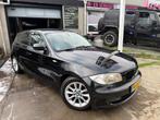 BMW 1-serie 116i EffDyn. Ed. Business Line Ultimate Edition, 1-Serie, Euro 5, Achterwielaandrijving, Zwart