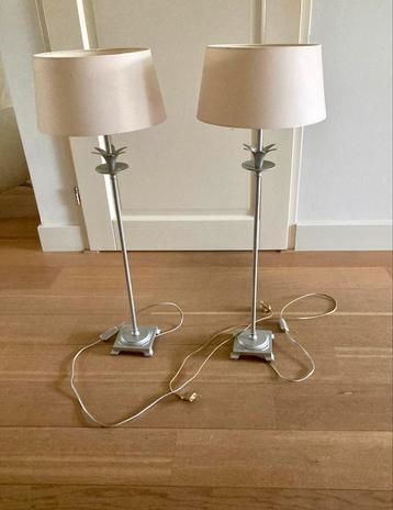 Leuke tafellampen beschikbaar voor biedingen