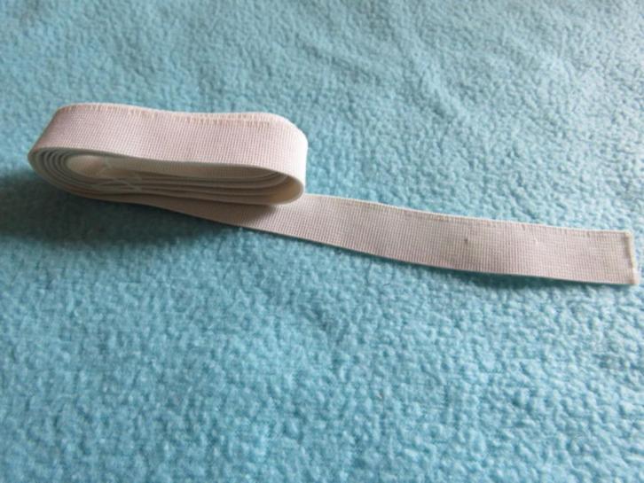 50 CENT OF GRATIS 122 cm elastiek 1,5 cm breed NIEUW, Hobby en Vrije tijd, Naaien en Fournituren, Nieuw, Lint, Band of Elastiek