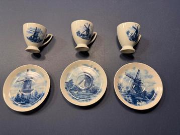 Set van 3 Vintage Delftsblauwe molen kop en schotels beschikbaar voor biedingen