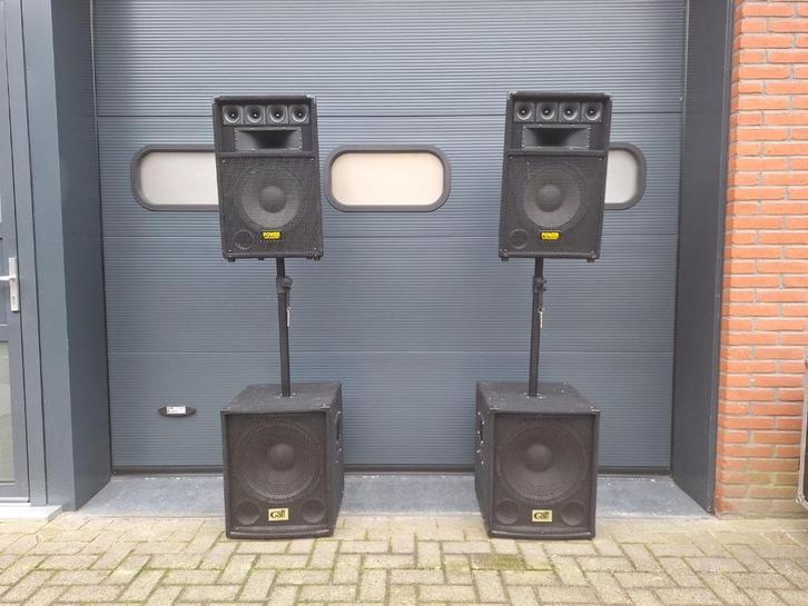 Geluidsinstallatie set 500 watt met versterker en mixer, Muziek en Instrumenten, Versterkers | Keyboard, Monitor en PA, Gebruikt