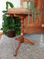 Richelieu France kersen hout wijntafel bijzettafel handmade, Ophalen