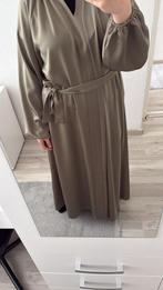 Olijfgroene Abaya met Strikband, Kleding | Dames, Ophalen, Zo goed als nieuw, Maat 38/40 (M), Groen
