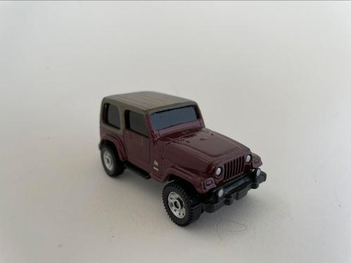 model Jeep Wrangler Sahara, bordeaux rood, Maïsto 1/50, Hobby en Vrije tijd, Modelauto's | 1:50, Gebruikt, Auto, Ophalen of Verzenden