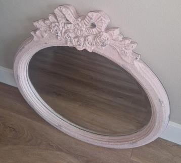 Brocante ovale spiegel  beschikbaar voor biedingen