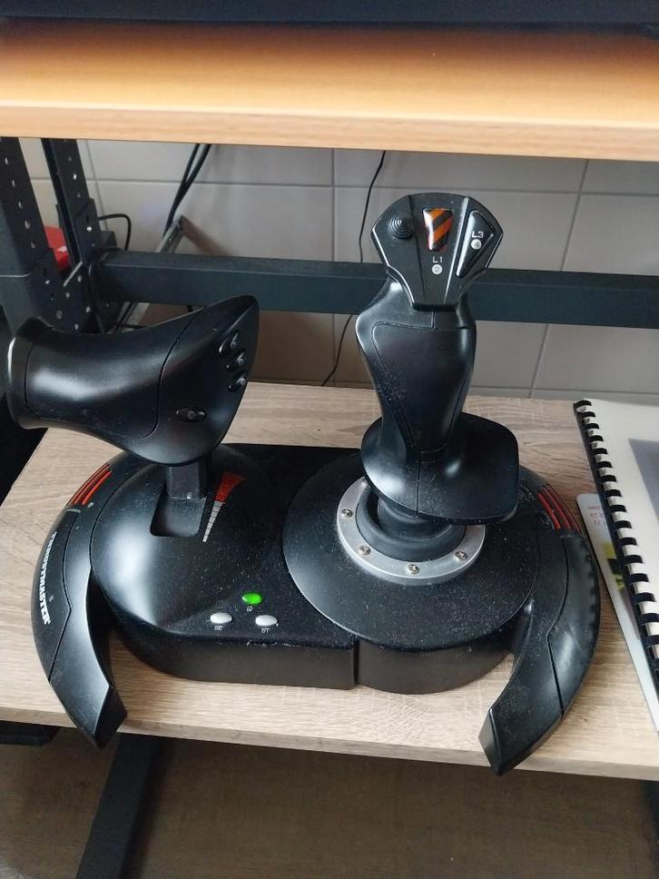 Thrustmaster, Computers en Software, Joysticks, Zo goed als nieuw, Ophalen of Verzenden