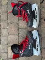 Ijshockey gear: schaatsen, broek, scheenbeschermers, Sport en Fitness, IJshockey, Ophalen of Verzenden, Gebruikt, Schaatsen