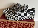 Vans old school all over checkerboard maat 39, Zwart, Ophalen of Verzenden, Vans, Sneakers of Gympen