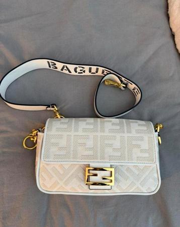 Damestas schouder & crossbody  beschikbaar voor biedingen