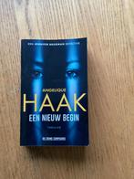 Een Nieuw Begin - Angelique Haak, Boeken, Ophalen of Verzenden, Zo goed als nieuw, Nederland