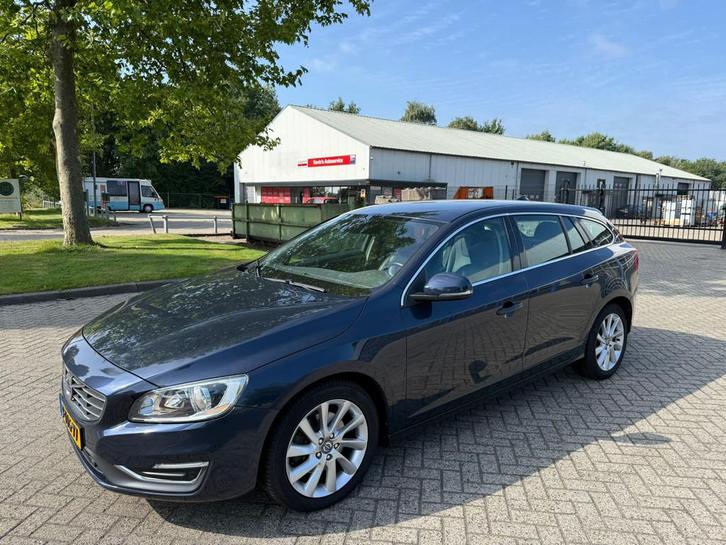 Volvo V60 2.0 D4 Summum automaat, Auto's, Volvo, Bedrijf, Te koop, V60, ABS, Airbags, Airconditioning, Boordcomputer, Centrale vergrendeling