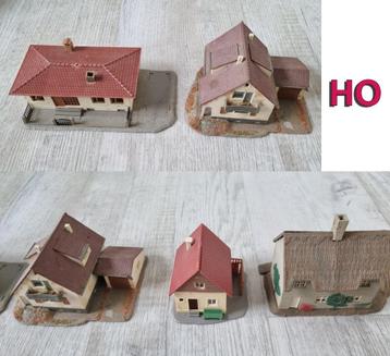 Huisjes voor schaal HO Kijk ook eens bij mijn andere adverte beschikbaar voor biedingen