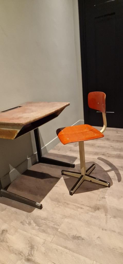 Oud schoolbankje met stoel, Ophalen of Verzenden, Gebruikt, Bureau