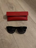 Guess Zonnebril - Stijlvol en Beschermend, Overige merken, Zonnebril, Zwart, Ophalen of Verzenden