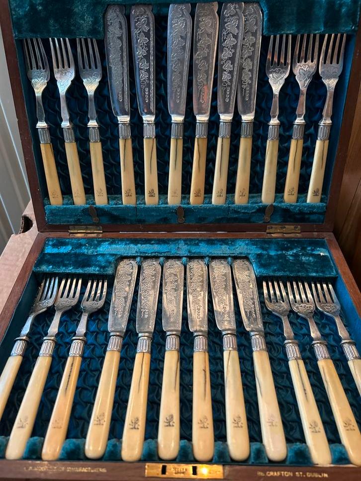 Antiek Bestekset in Houten Kist, Mappin en Webb, Antiek en Kunst, Antiek | Bestek, Ophalen of Verzenden