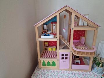 Houten poppenhuis roze accenten beschikbaar voor biedingen