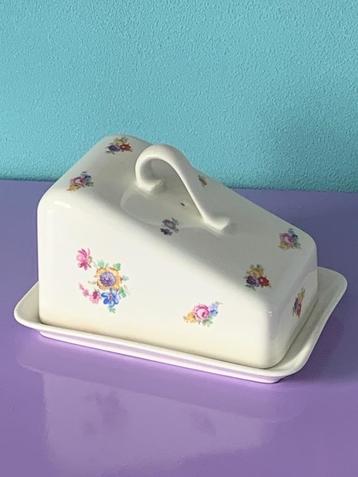 Mooie kaasstolp van Petrus Regout servies Boudewijn.  beschikbaar voor biedingen