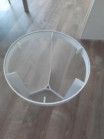 MONTEL model vision bijzettafel 46 × 50 cm.  beschikbaar voor biedingen