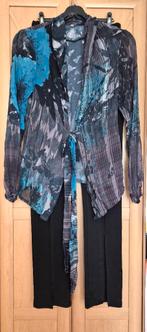 Setje van over blouse en broek met splitten - Mt 36, Kleding | Dames, Broeken en Pantalons, Setje, Zwart, Ophalen of Verzenden