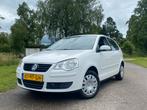 Volkswagen Polo 1.4 5 deurs  NW APK, Voorwielaandrijving, 15 km/l, 74 pk, Wit