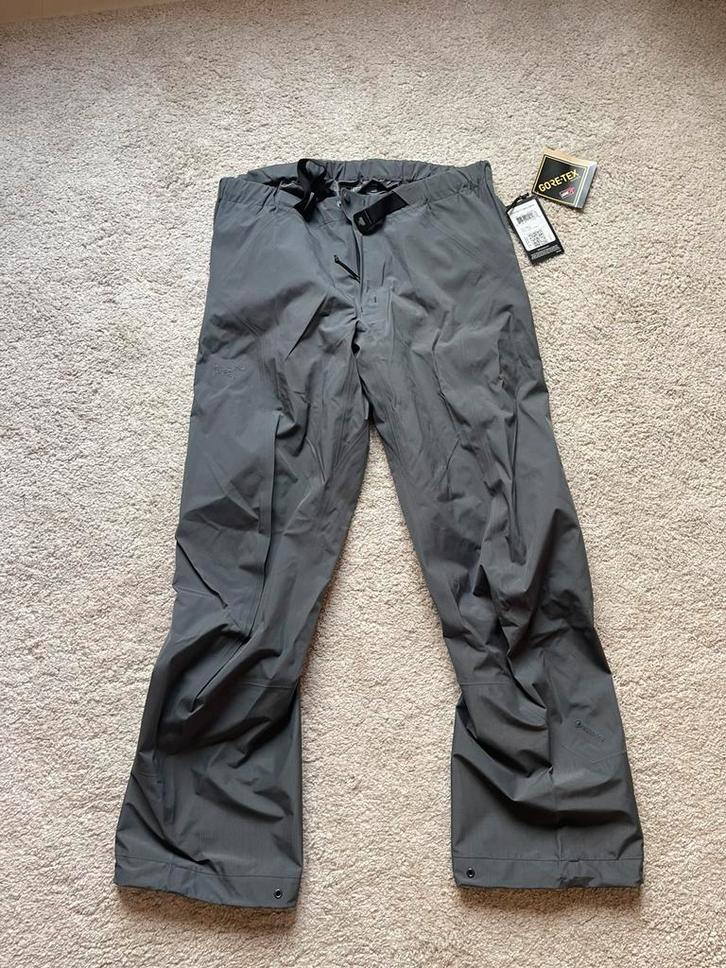 Arc’teryx LEAF Alpha LT gen 2 Gore-Tex large, Verzamelen, Militaria | Algemeen, Landmacht, Kleding of Schoenen, Nederland, Ophalen of Verzenden