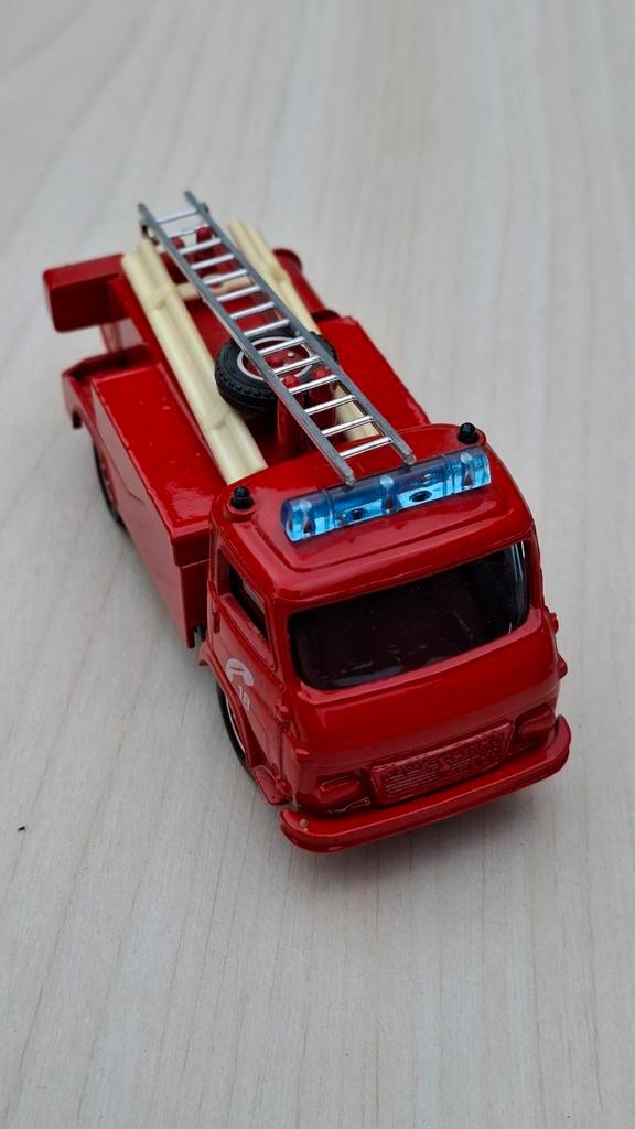 Solido Saviem 1er Secours Brandweerauto, Hobby en Vrije tijd, Modelauto's | 1:50, Zo goed als nieuw, Ophalen of Verzenden