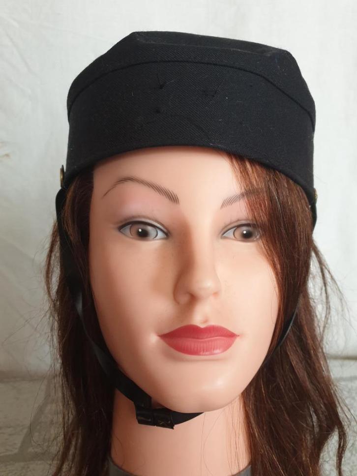 doos vol leuke verkleedhoeden uit een theater, Kleding | Dames, Carnavalskleding en Feestkleding, Gedragen, Accessoires, Carnaval