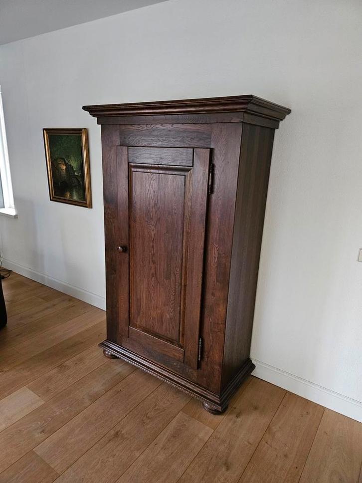 Mooie Donkere Eiken Kast in zeer goede staat., Huis en Inrichting, Kasten | Buffetkasten, Zo goed als nieuw, 100 tot 150 cm, 50 tot 100 cm
