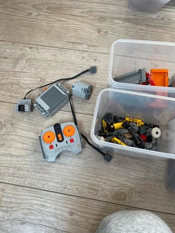 Lego technic verzameling beschikbaar voor biedingen