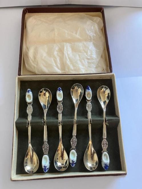 Set zilveren theelepels met aardenwerken klompje. (MB394), Antiek en Kunst, Antiek | Goud en Zilver, Zilver, Ophalen of Verzenden