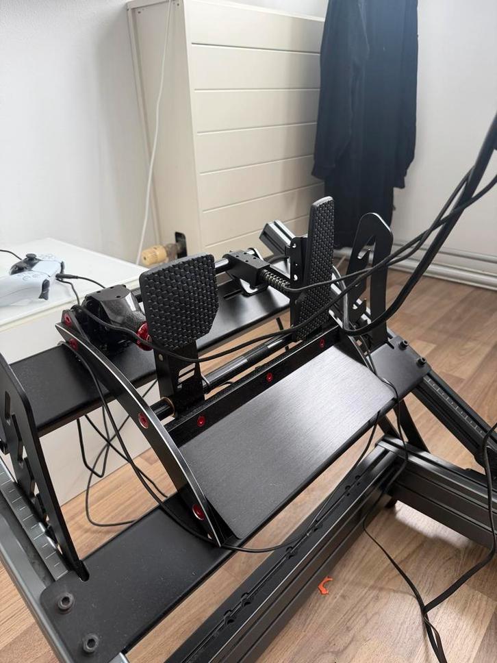 Complete Fanatec Sim Racing Setup - DD1 Pro, V3 Pedalen, Computers en Software, 3D Printers, Zo goed als nieuw, Ophalen