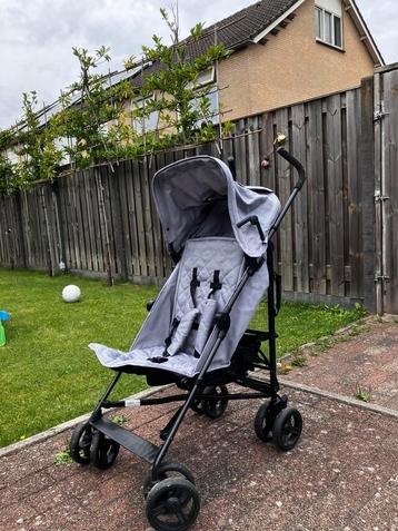 Buggy beschikbaar voor biedingen