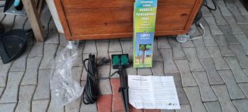 te koop hard kunstoffen dubbele stopcontackt doos met spie beschikbaar voor biedingen