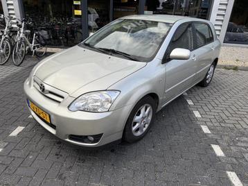 Toyota Corolla 1.6/NAVIGATIE/Bluetooth/Airco/Cruise/TOP! beschikbaar voor biedingen