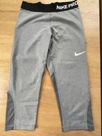 Gijze Nike turnlegging 3/4 model maat XS, Sport en Fitness, Turnen, Turnbroekje, Ophalen of Verzenden, Zo goed als nieuw, Grijs