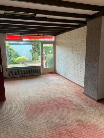 13 plafondbalken met sierrand beschikbaar voor biedingen