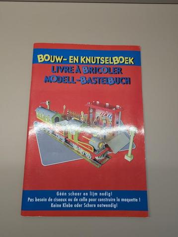 Bouw- en knutselboek treinstation – 38 x 26 cm beschikbaar voor biedingen