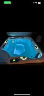 Hotspring Sovereign Jacuzzi - 6 Persoons, Ophalen, Gebruikt, Afdekzeil, Inbouw