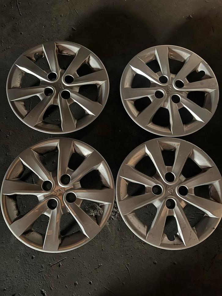 Set originele Kia Wieldoppen 15 inch - Set van 4, Auto diversen, Wieldoppen, Gebruikt, Ophalen of Verzenden