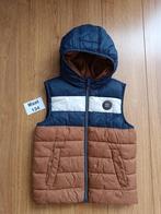 Bodywarmer met capuchon C&A maat 134, Kinderen en Baby's, Kinderkleding | Maat 134, Gebruikt, C&A, Ophalen of Verzenden, Jongen