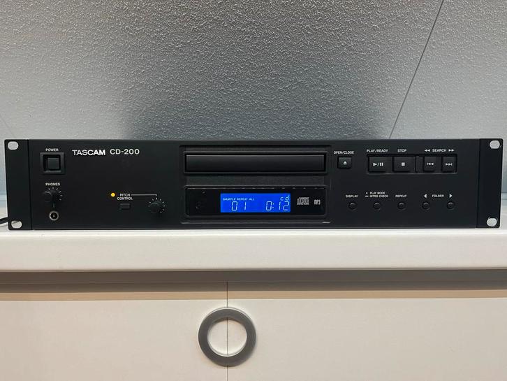 Tascam CD-200 - pitch control - MP3 - 19”, Audio, Tv en Foto, Cd-spelers, Gebruikt, Overige merken, Ophalen of Verzenden