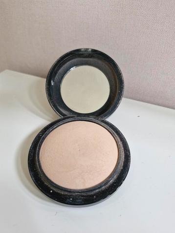 Mac medium mineralize skinfinish poeder beschikbaar voor biedingen