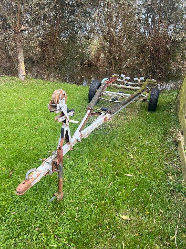 Gebruikte Boottrailer - Opknapper banden stuk, Watersport en Boten, Bootonderdelen, Gebruikt, Overige typen, Motorboot, Ophalen
