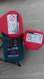 Makita oplader (DC 1414 T) + 2 accu’s (PA12), Doe-het-zelf en Verbouw, Gereedschap | Machine-onderdelen en Toebehoren, Ophalen of Verzenden