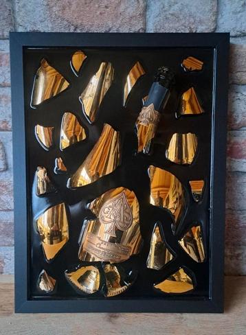 Armand de brignac fles verwerkt in een lijst met Epoxy  beschikbaar voor biedingen